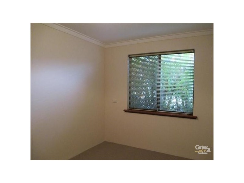 1/53 Rockingham Beach Road, Rockingham WA 6168