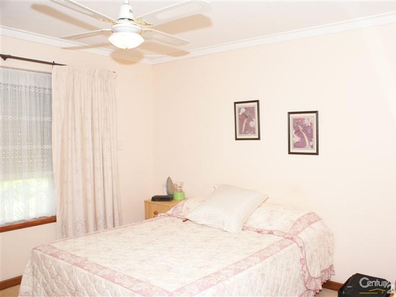 34 McCormick Street, Warnbro WA 6169