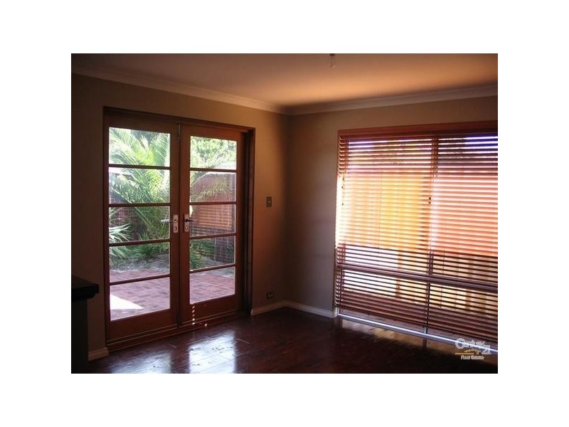 1 Leeder Street, Safety Bay WA 6169