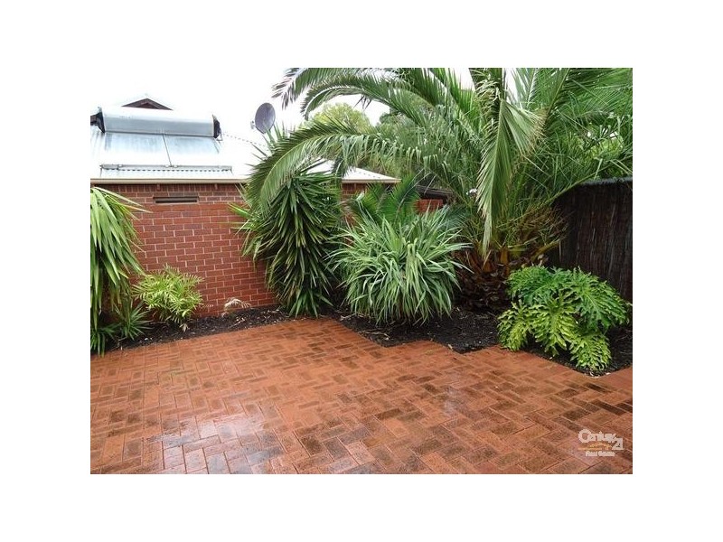 1 Leeder Street, Safety Bay WA 6169