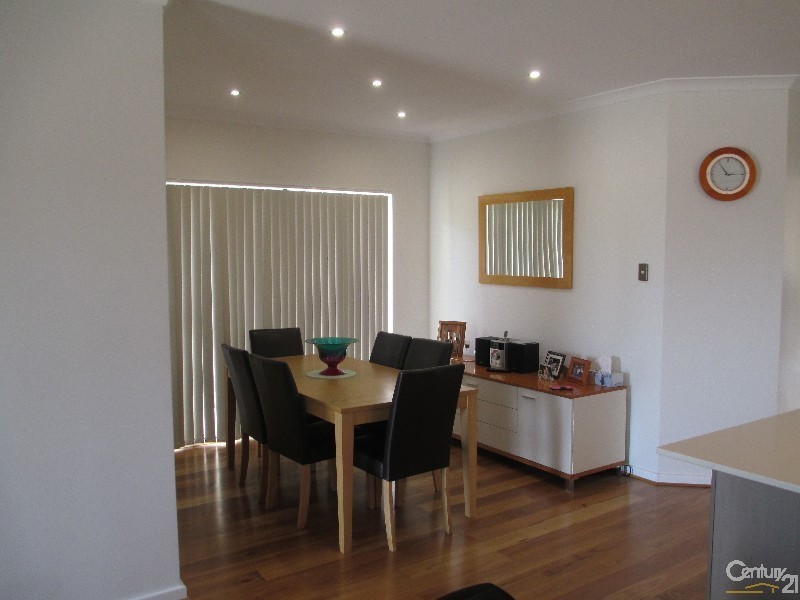 18 Waterfront Parkway, Shoalwater WA 6169