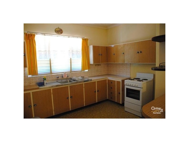 152 Parkin Street, Rockingham WA 6168