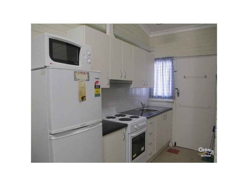 4/2 Wanliss Street, Rockingham WA 6168