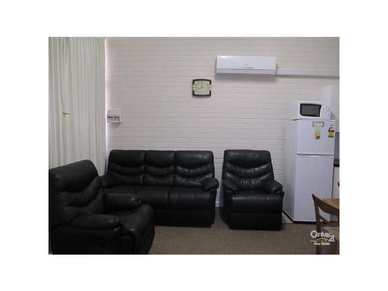 4/2 Wanliss Street, Rockingham WA 6168