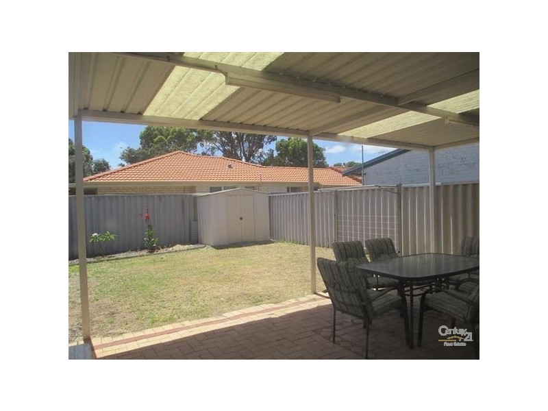 4/2 Wanliss Street, Rockingham WA 6168