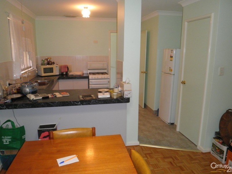 4/1 Ashford Avenue, Rockingham WA 6168