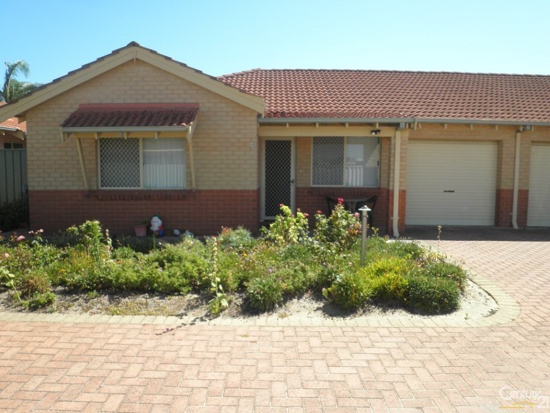 4/1 Ashford Avenue, Rockingham WA 6168