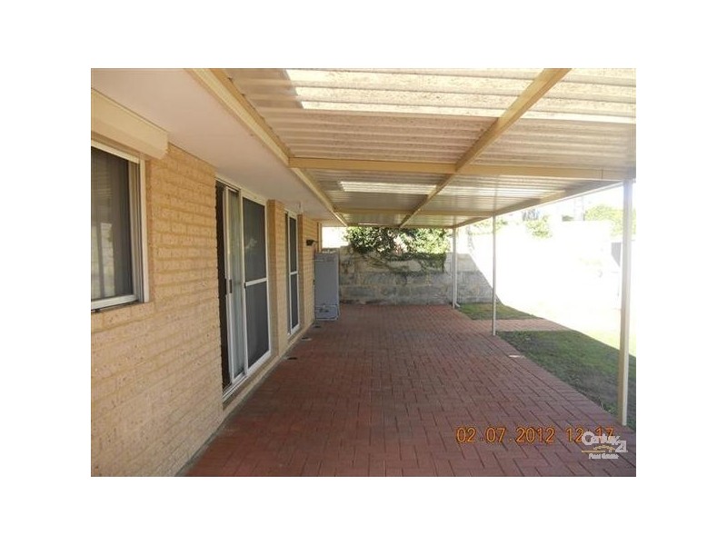 28 McNairn Cross, Leda WA 6170