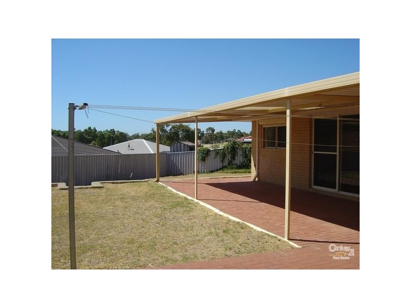28 McNairn Cross, Leda WA 6170
