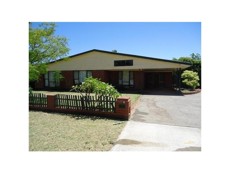 4 Dodd Place, Warnbro WA 6169