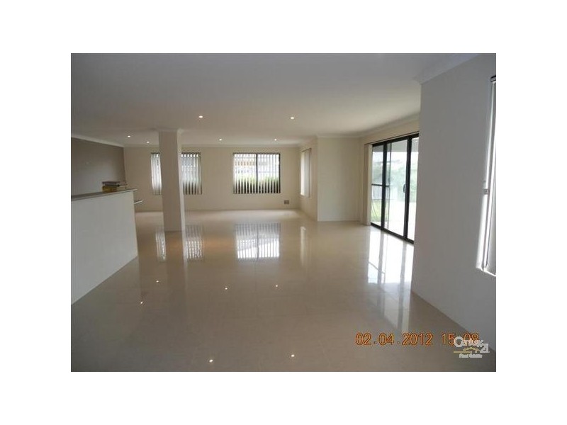 45 Boyle Avenue, Rockingham WA 6168