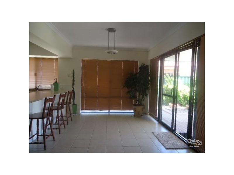 28 Bayside Boulevard, Port Kennedy WA 6172