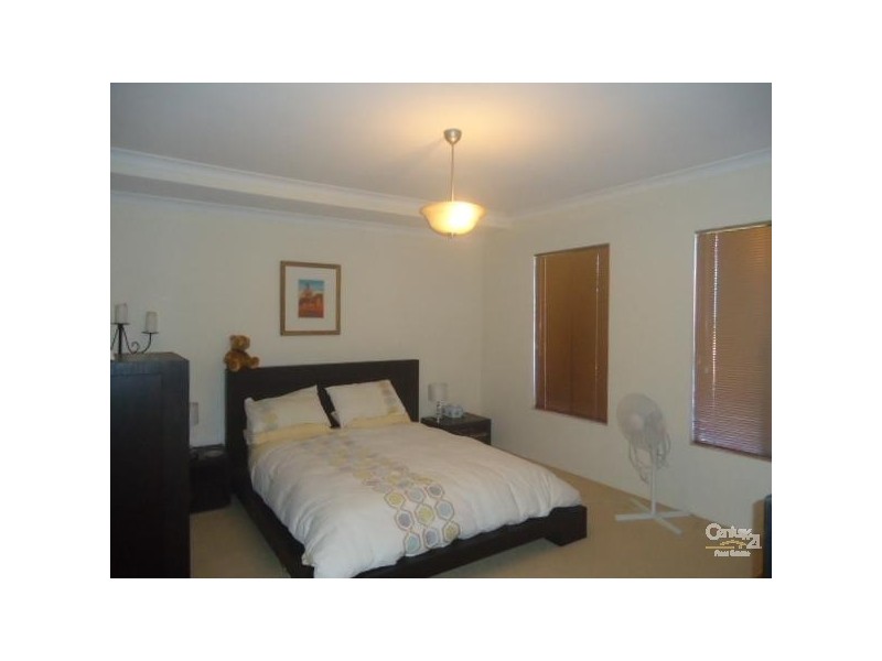 28 Bayside Boulevard, Port Kennedy WA 6172