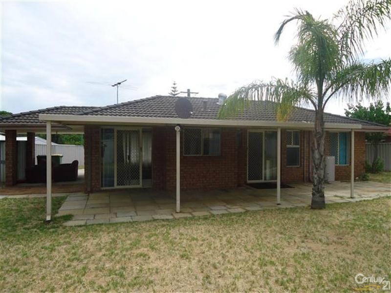 11 Cambey Mews, Parmelia WA 6167