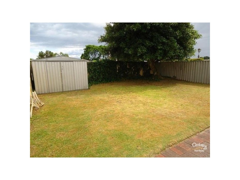 1 Leeder Street, Safety Bay WA 6169