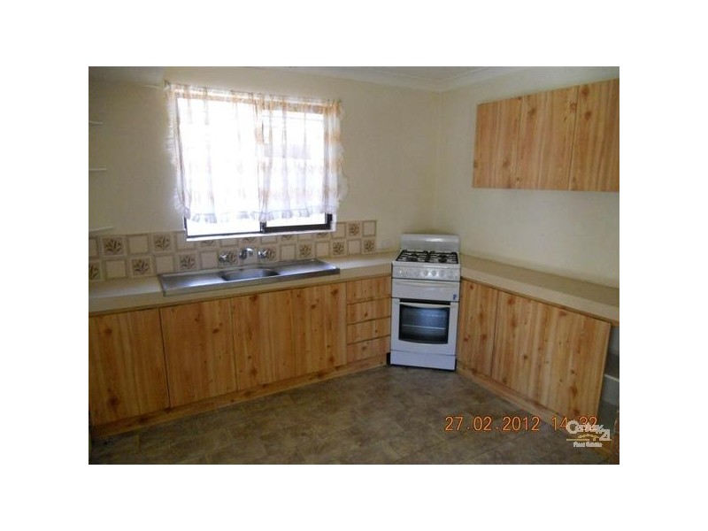 22 Cimbor Way, Parmelia WA 6167