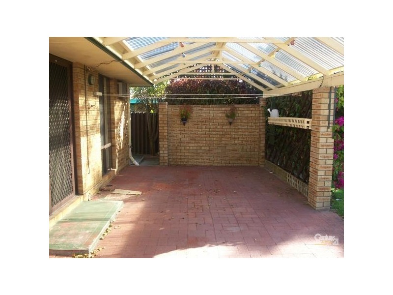 12 Voyager Court, Cooloongup WA 6168