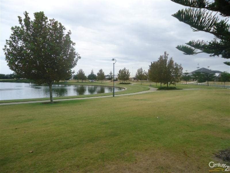 4 Baycliff Turn, Waikiki WA 6169