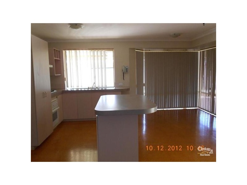 25 Dress Circle, Warnbro WA 6169