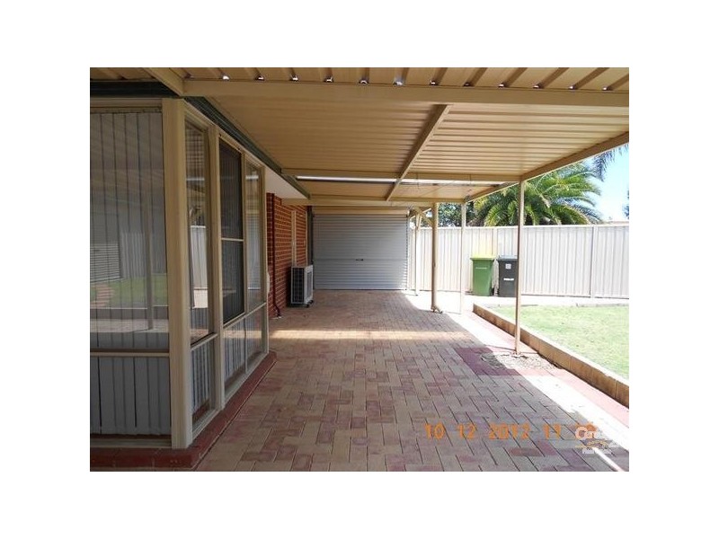 25 Dress Circle, Warnbro WA 6169