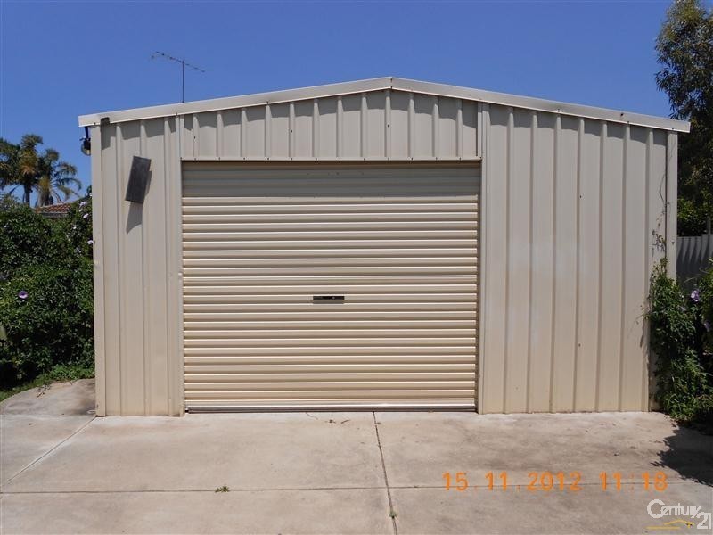 8 Breaden Drive, Cooloongup WA 6168