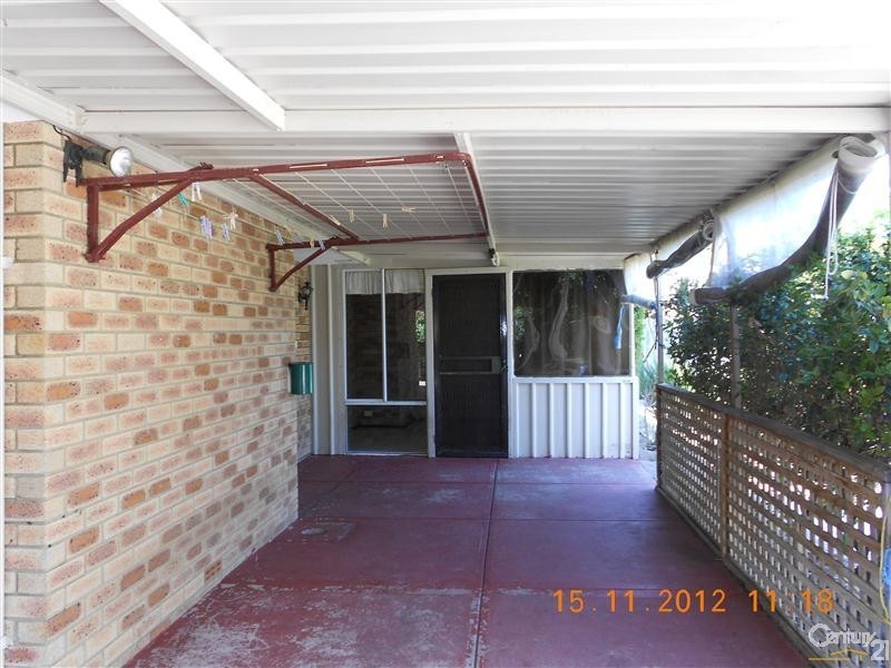 8 Breaden Drive, Cooloongup WA 6168