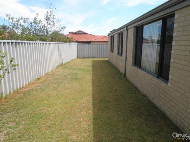 11 Excelsior Meander, Warnbro WA 6169