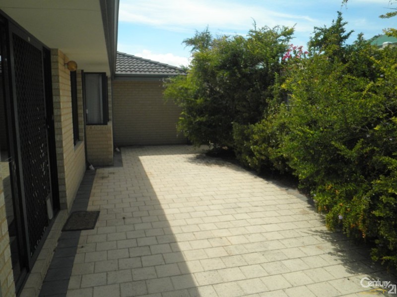 11 Excelsior Meander, Warnbro WA 6169