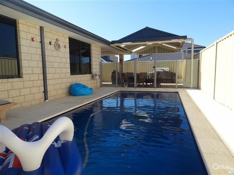 3 Cronulla Road, Secret Harbour WA 6173