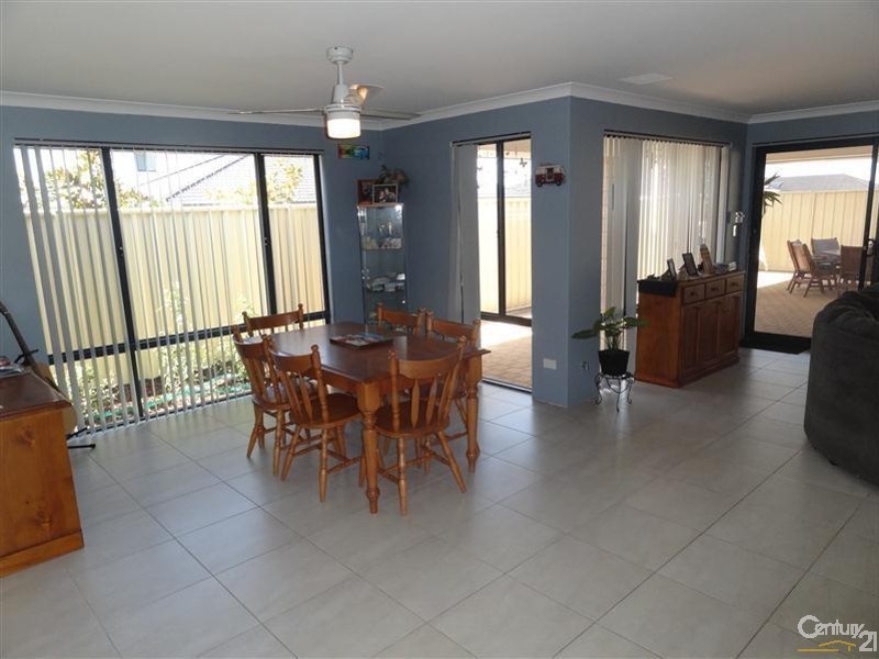 3 Cronulla Road, Secret Harbour WA 6173