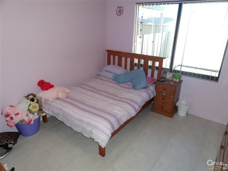 3 Cronulla Road, Secret Harbour WA 6173