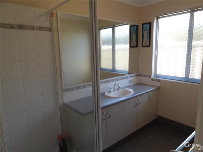 3 Cronulla Road, Secret Harbour WA 6173