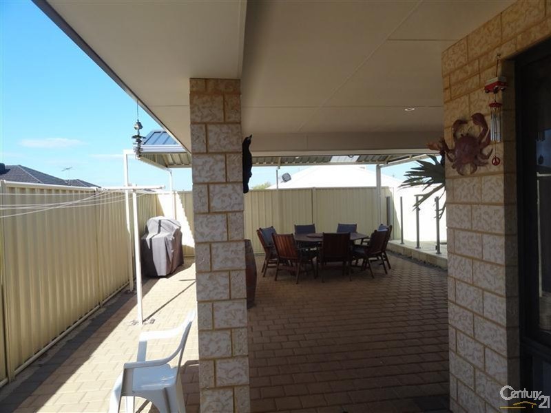 3 Cronulla Road, Secret Harbour WA 6173