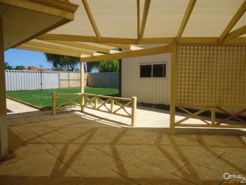 1 Reliance Court, Waikiki WA 6169