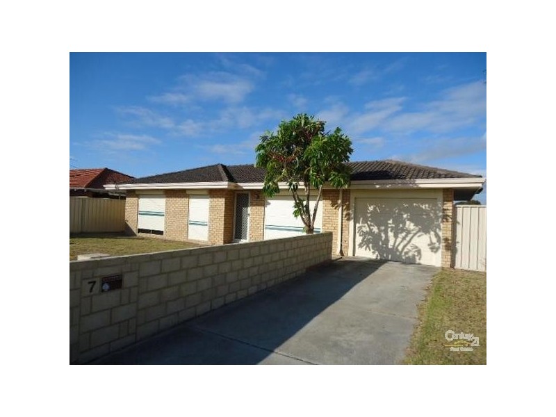 7 Moore Court, Cooloongup WA 6168