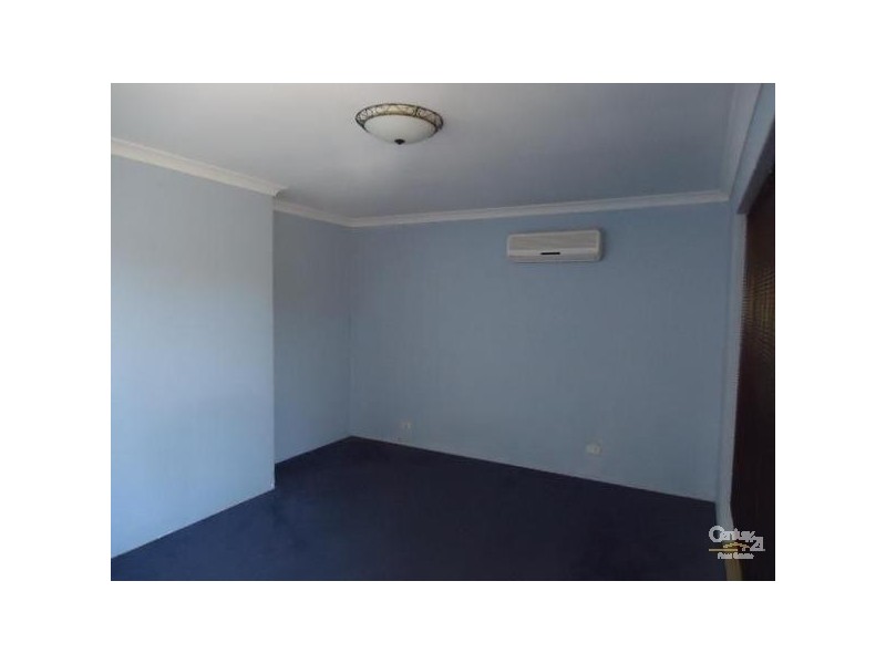 7 Moore Court, Cooloongup WA 6168