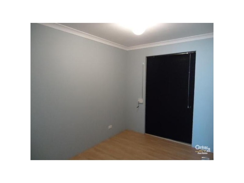 7 Moore Court, Cooloongup WA 6168