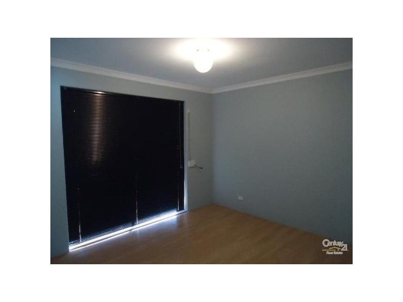 7 Moore Court, Cooloongup WA 6168