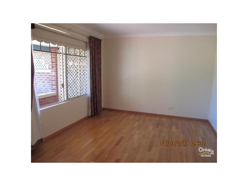 11 Palmer Street, Warnbro WA 6169