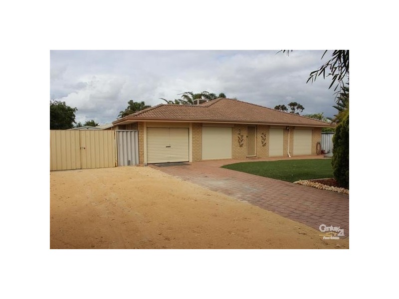 3 Camm Place, Waikiki WA 6169