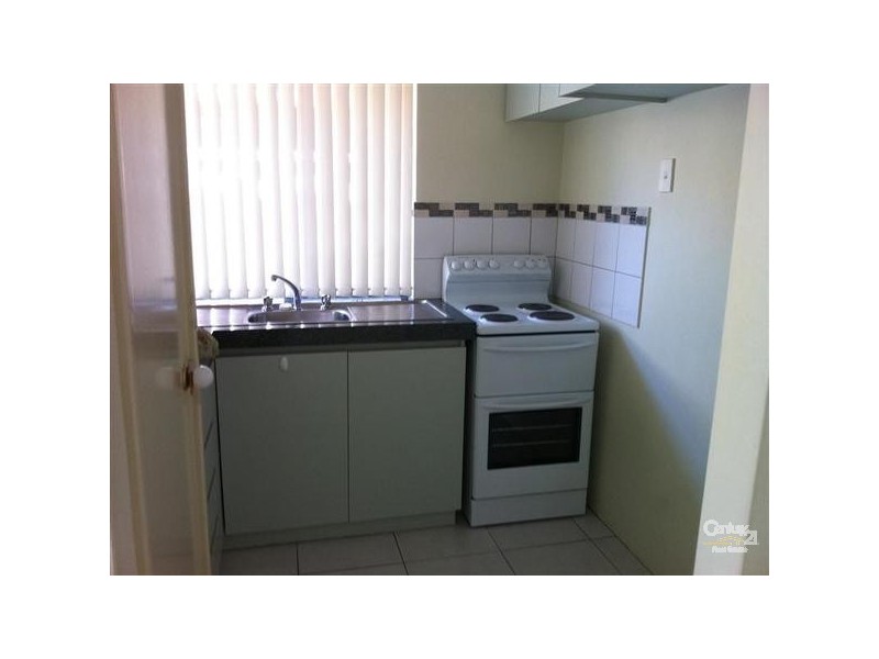 4/14 Hawkins Street, Rockingham WA 6168