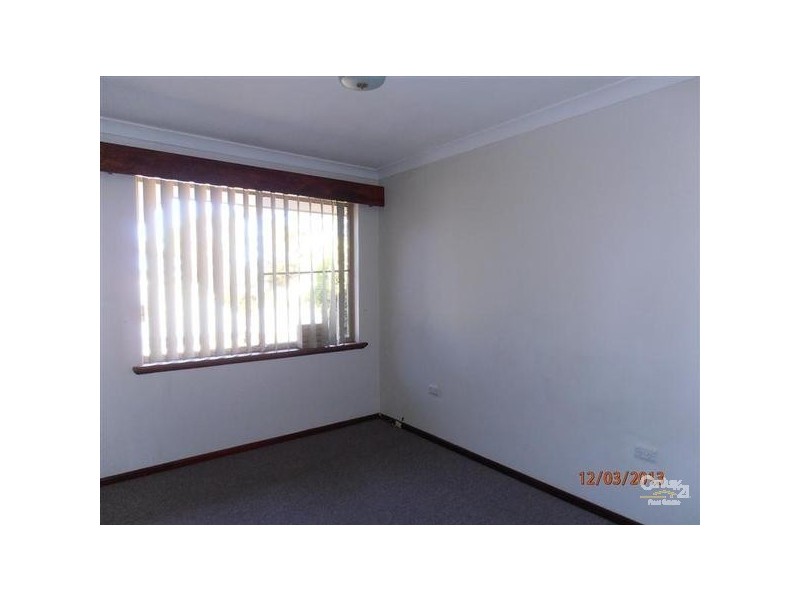 15 Millgrove Avenue, Cooloongup WA 6168