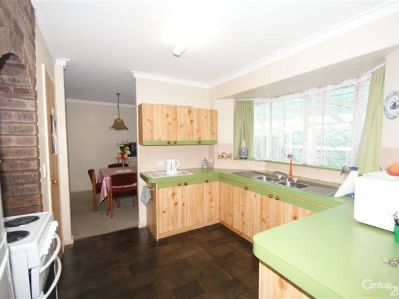 6 Bolaro Place, Hillman WA 6168