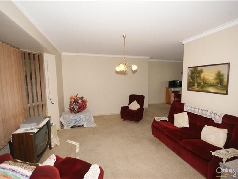 6 Bolaro Place, Hillman WA 6168
