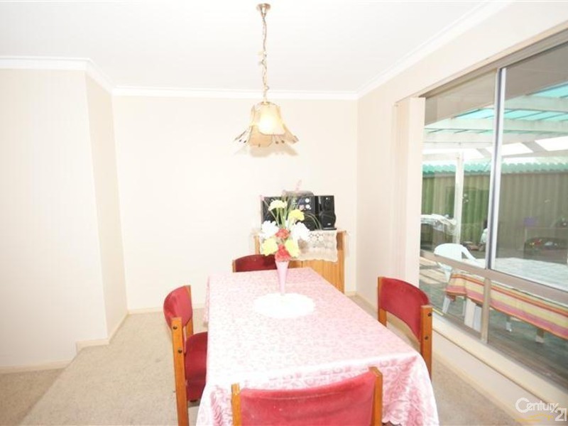 6 Bolaro Place, Hillman WA 6168