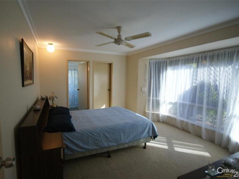 6 Bolaro Place, Hillman WA 6168