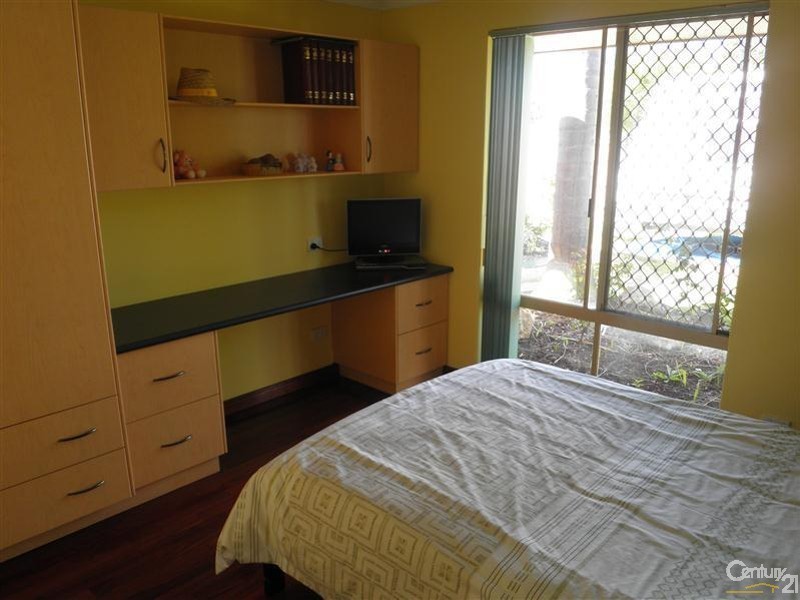 25 Warnbro Sound Avenue, Warnbro WA 6169