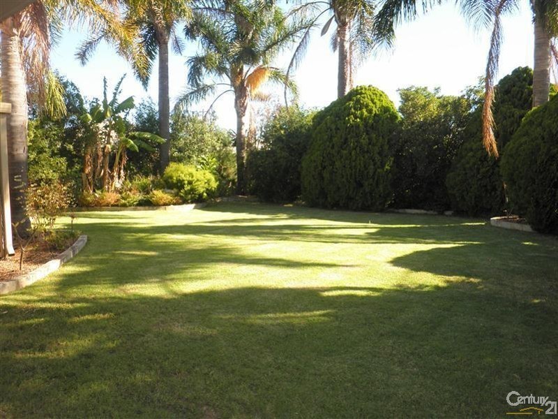 25 Warnbro Sound Avenue, Warnbro WA 6169