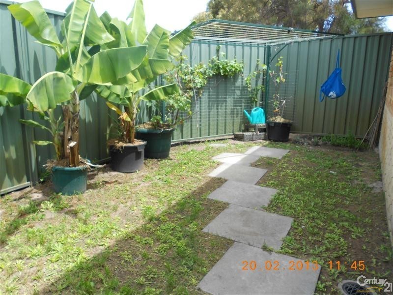 1/2 Dowling Street, Rockingham WA 6168