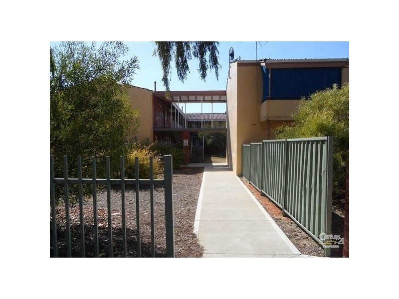 18/15 Corvus Place, Rockingham WA 6168